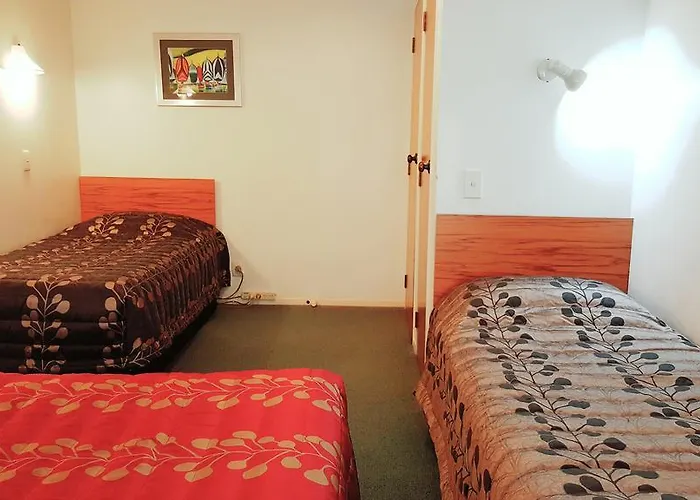 Avero Motel 5*